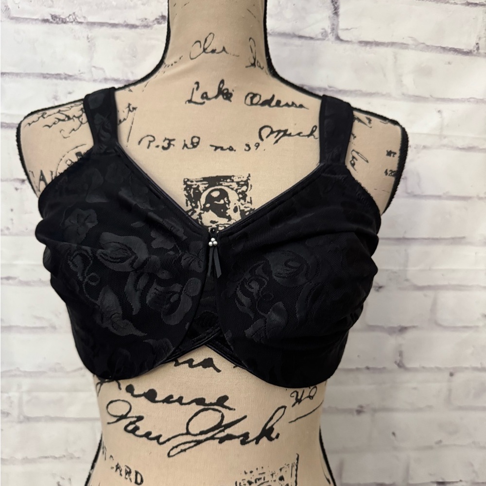 Wacoal 34DDD Awareness Underwire Bra Black Style 85567 Seamless Pink Ribbon
